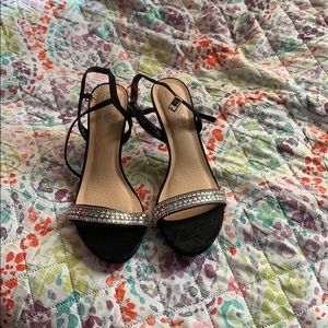 Womens heels size 8 and a half